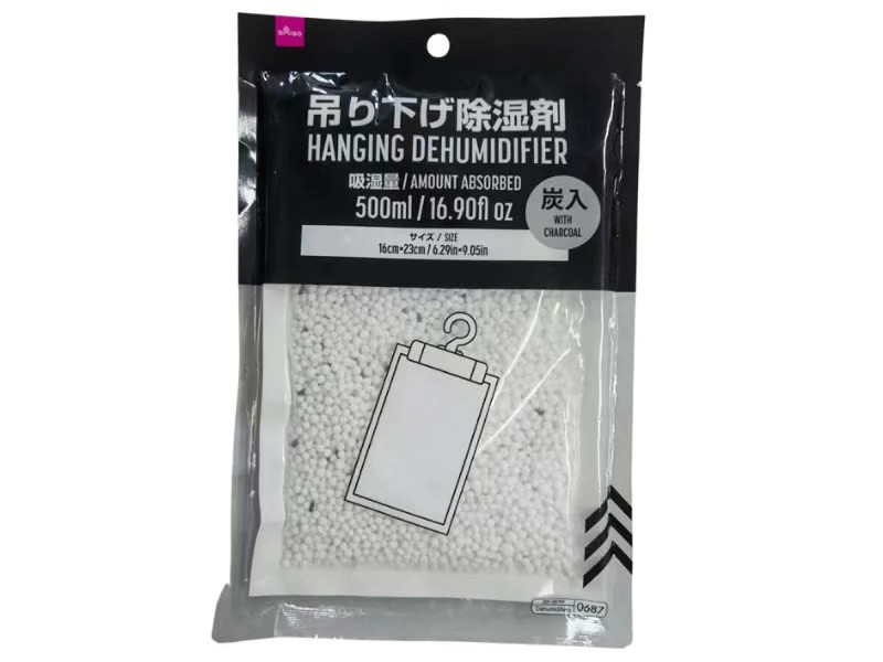 吊り下げ除湿剤（５００ｍＬ、炭入）
